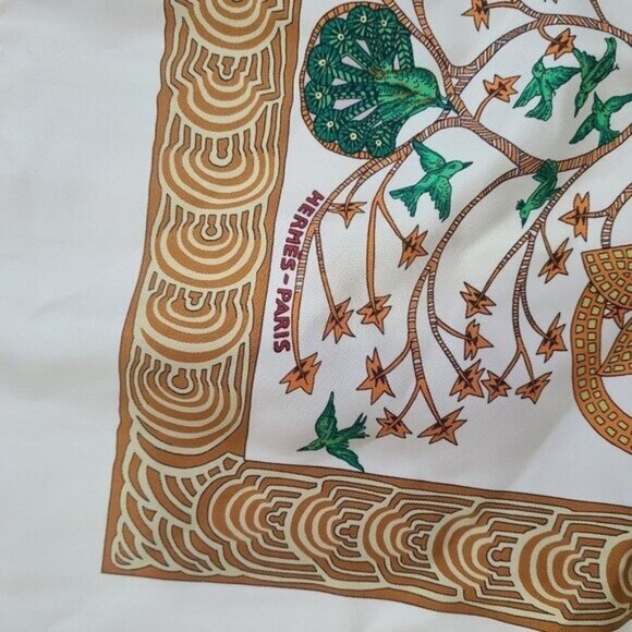 HERMES Scarf Carre 90 "Les Legendes de L'Arbre" Legend of the tree 100% Silk - Picture 2 of 6